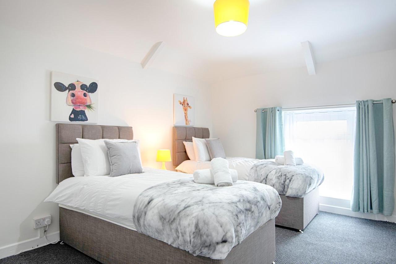 Parking, Smart Tv'S In All Rooms, Central Location 스완지 외부 사진